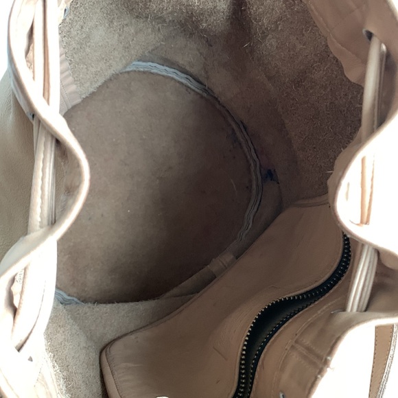 COACH | Vintage Drawstring Bucket Bag - Leather - Picture 15 of 16